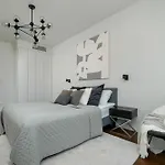 Unique Tower Premium Lux Heart Of By Renters Prestige Apartment