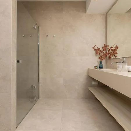 Apartman Unique Tower Premium Lux Heart Of By Renters Prestige *