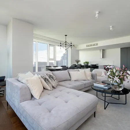 Unique Tower Premium Lux Heart Of By Renters Prestige דירה