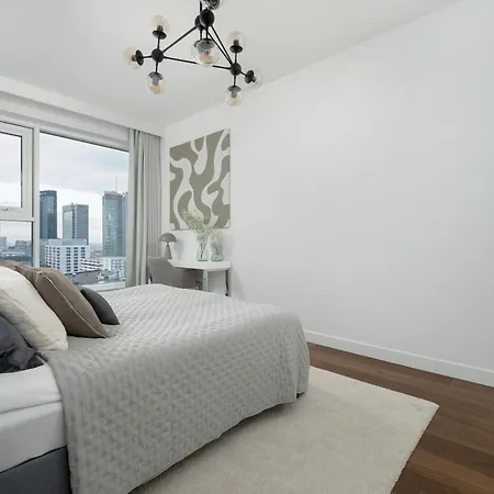 Unique Tower Premium Lux Heart Of By Renters Prestige * ワルシャワ