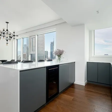 Unique Tower Premium Lux Heart Of By Renters Prestige * Warszawa