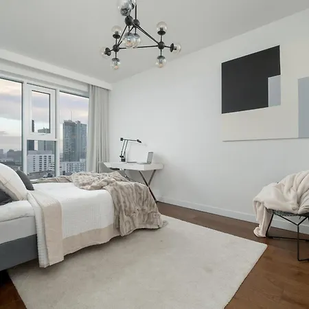 Unique Tower Premium Lux Heart Of By Renters Prestige アパート *