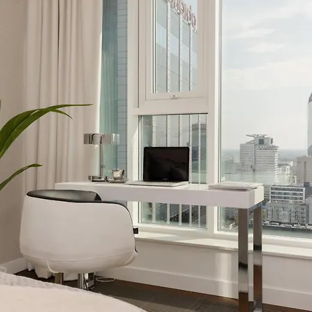 Unique Tower Premium Lux Heart Of By Renters Prestige דירה *