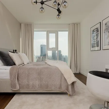 Unique Tower Premium Lux Heart Of By Renters Prestige Varsó